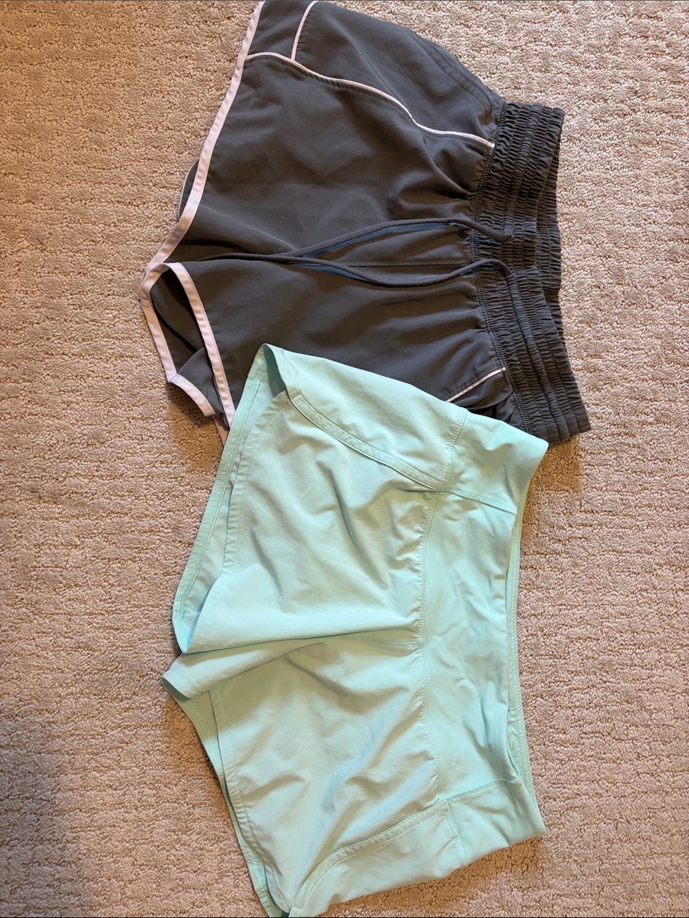 lululemon athletica and YPB Abercrombie Shorts size Small 6